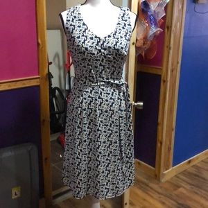 Dress with tie belt
